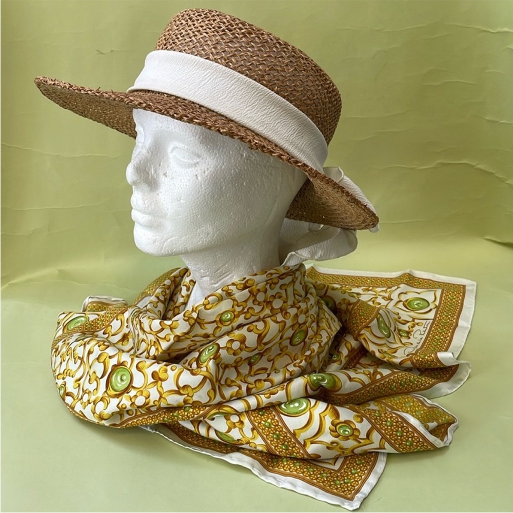Vintage straw hat with silky bow